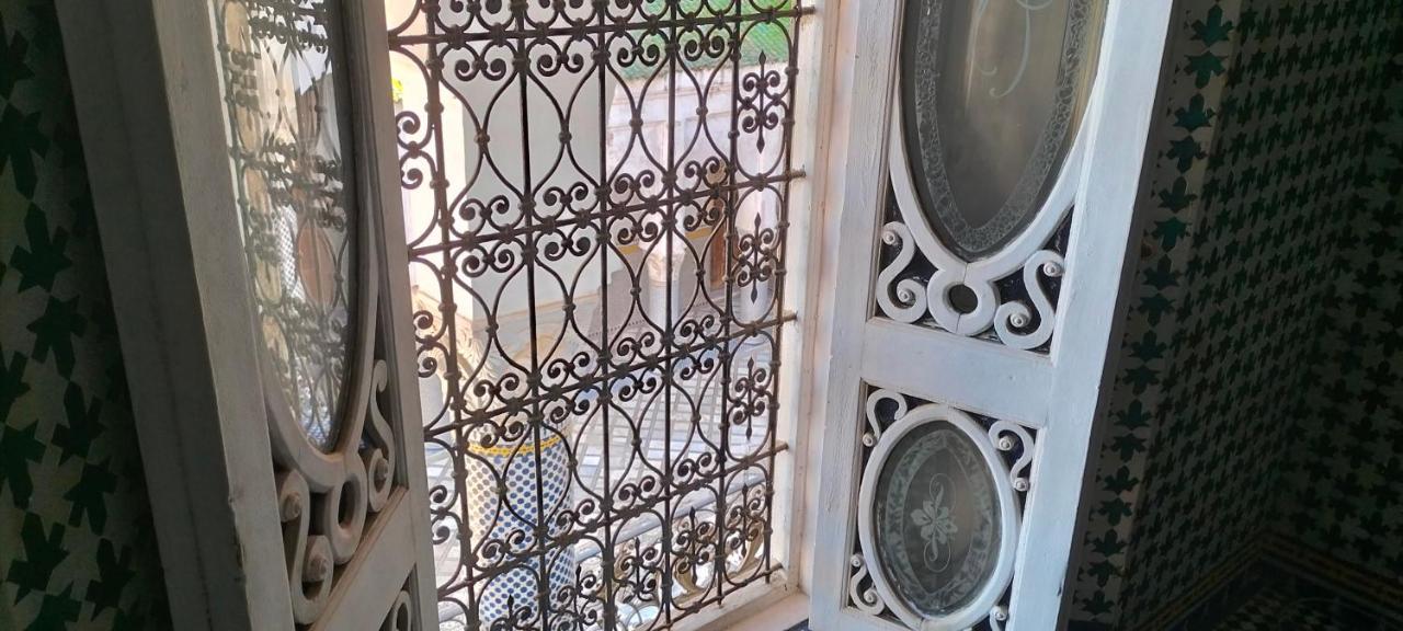 In A Xviiie Palace شقة *