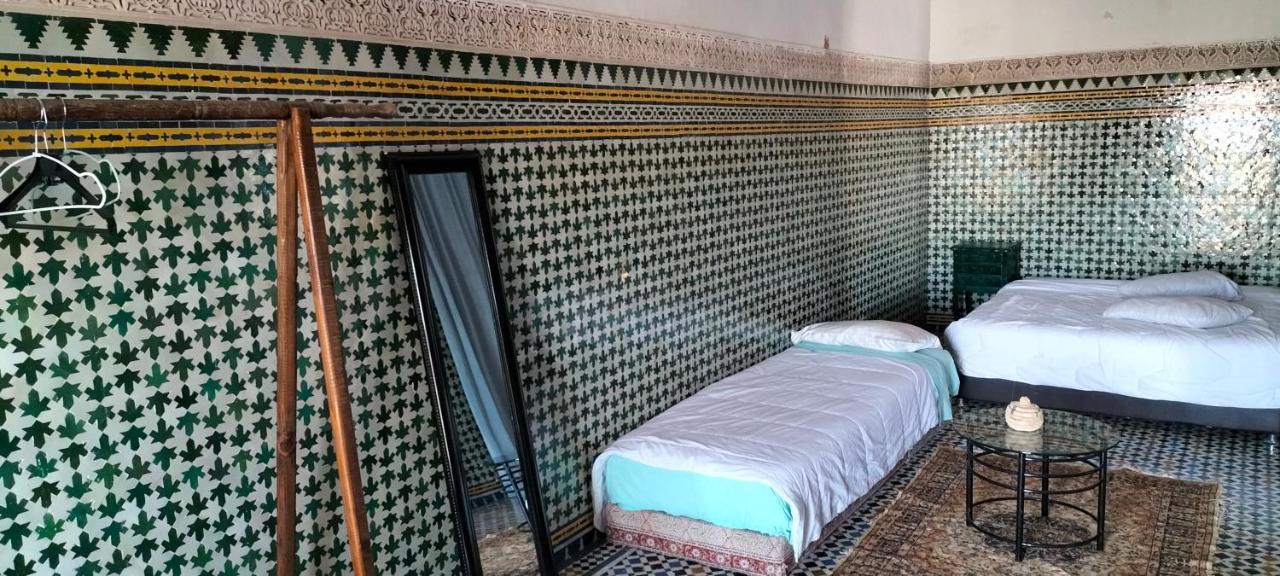 In A Xviiie Palace * فاس