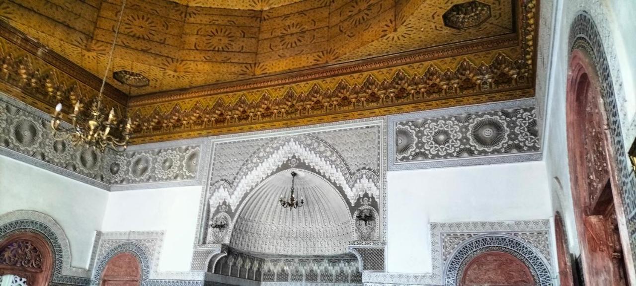 In A Xviiie Palace فاس