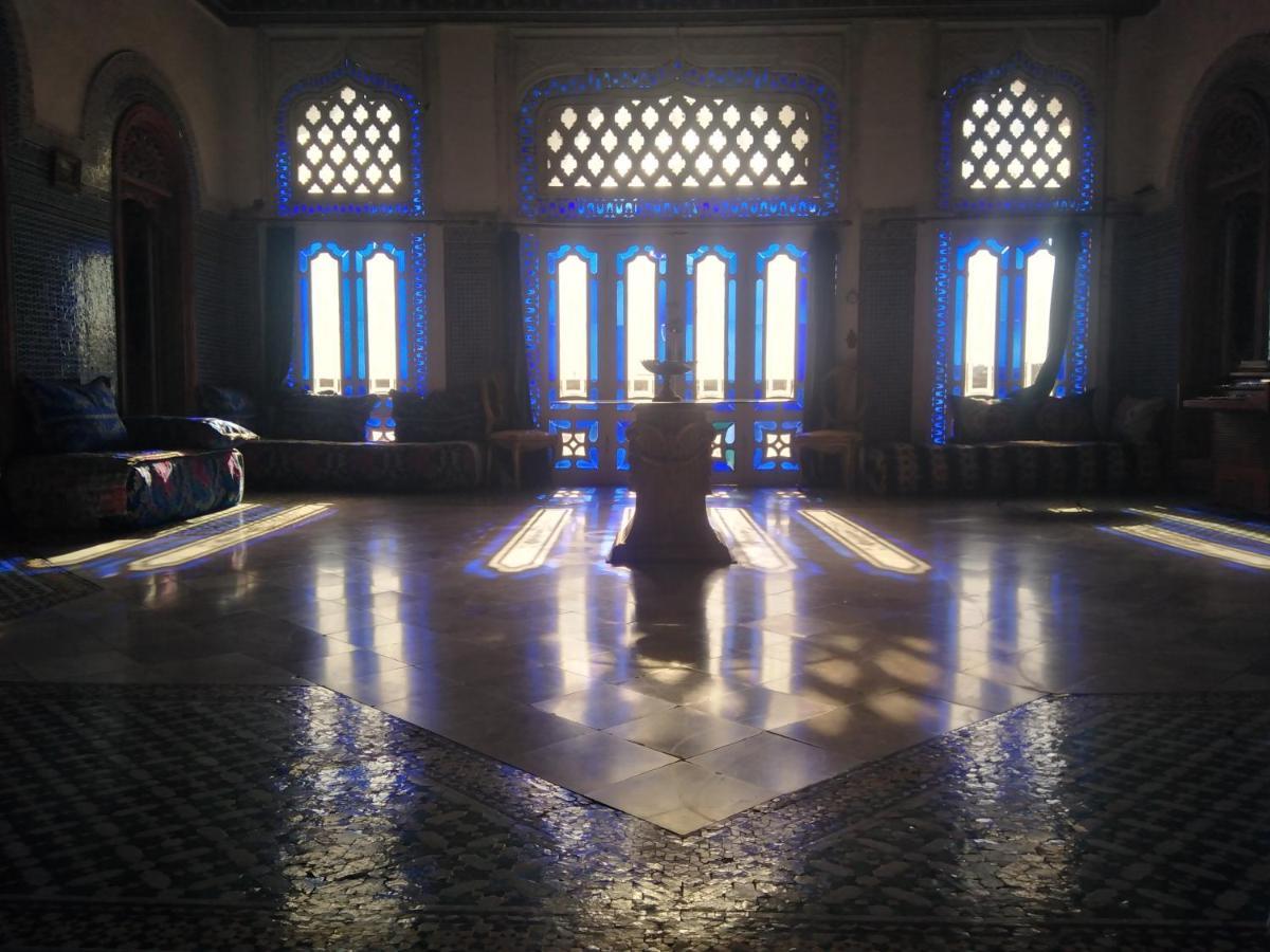 In A Xviiie Palace شقة