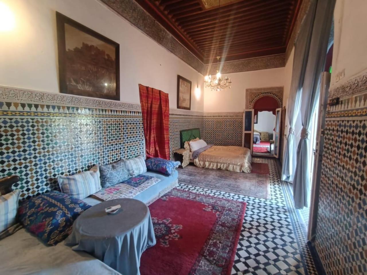 In A Xviiie Palace *