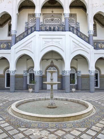 In A Xviiie Palace
